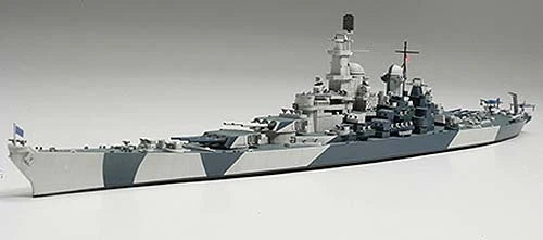 TAMIYA USS Iowa BB-61 1:700