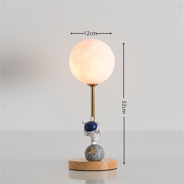 Astronaut moon light moon light LED night light girl ins atmosphere light desk bedroom bedside living room romantic table lamp