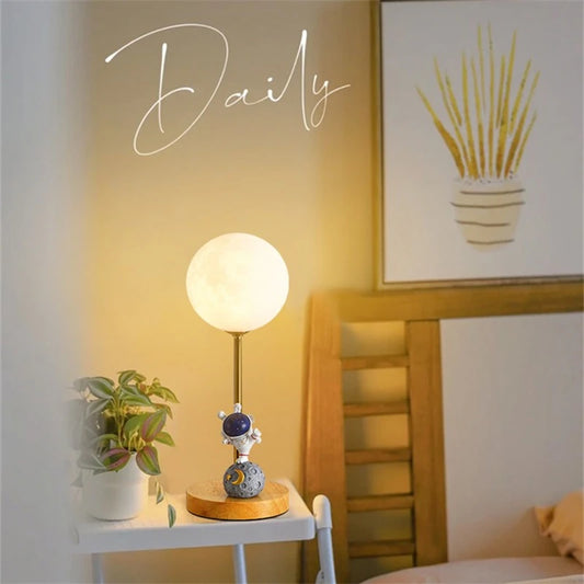 Astronaut moon light moon light LED night light girl ins atmosphere light desk bedroom bedside living room romantic table lamp