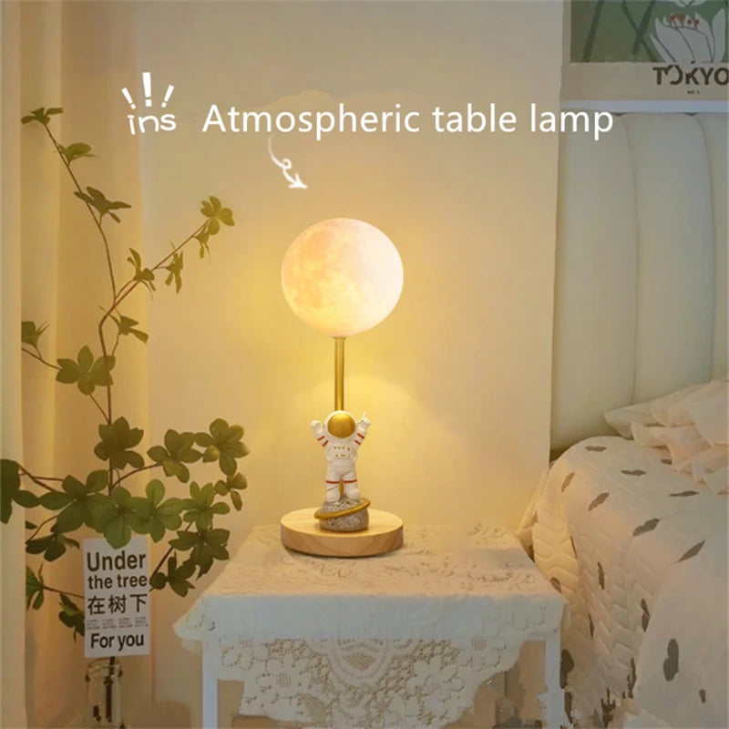 Astronaut moon light moon light LED night light girl ins atmosphere light desk bedroom bedside living room romantic table lamp