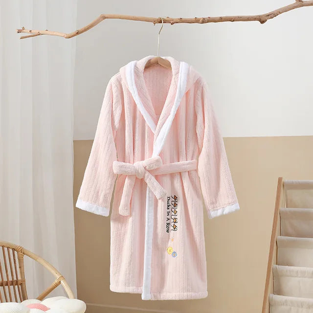 Autumn And Winter Coral Fleece Bathrobes, Boys And Girls Absorb Water Fast-Drying Capes, And Can Wear Swim Dressing Gowns