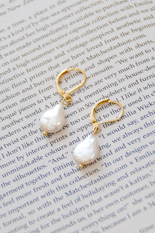 Whisper Of The Heart Earrings Gold And White