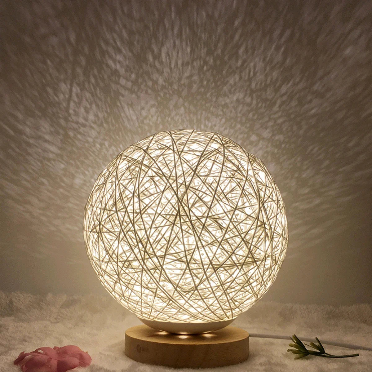 LED Moon Table Lamp Hand-Knit Lampshade Wood Table Ball Light with USB Charged Rattan Ball Lamp Modern Bedside Night Lamp